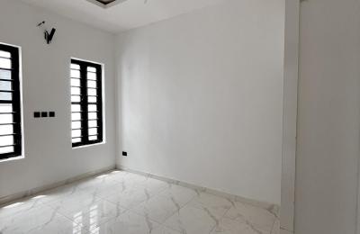 4 Bedrooms Semi Detached Duplex
