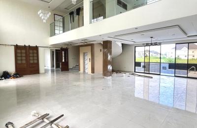 5 bedroom detached duplex