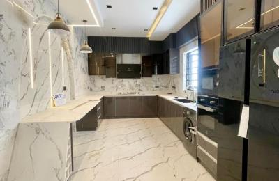 5 bedroom detached duplex
