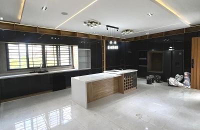 5 bedroom detached duplex