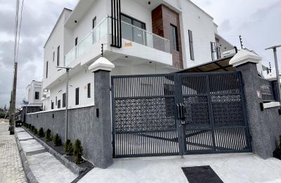 4 Bedrooms Semi Detached Duplex