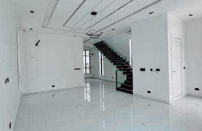 5 Bedroom Fully Detached Duplex