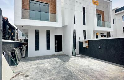 4 bedroom Semidetached duplex