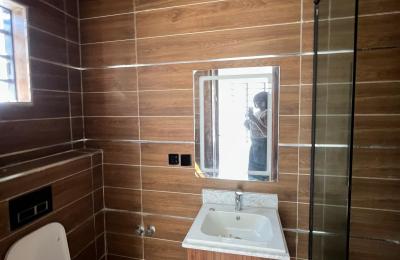 5 bedroom detached duplex