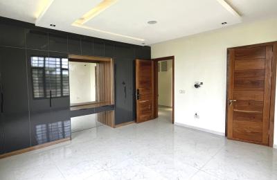 5 bedroom detached duplex
