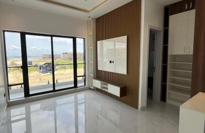 5 bedroom detached duplex