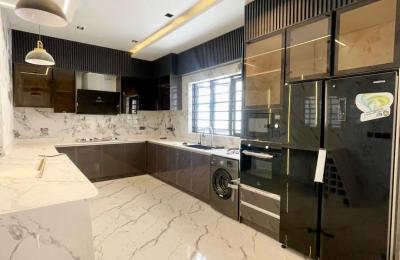 5 bedroom detached duplex