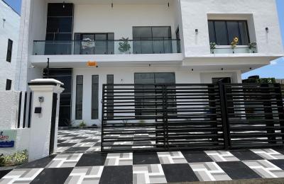 5 bedroom detached duplex