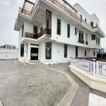 5 Bedroom detached duplex