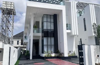5 Bedroom Fully Detached Duplex