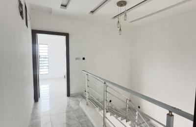 5 bedroom Semidetached Duplex