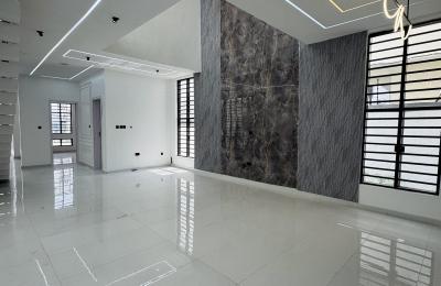 5 Bedroom fully detached duplex