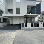 5 bedroom fully detached duplex