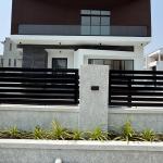5 bedroom fully detached duplex