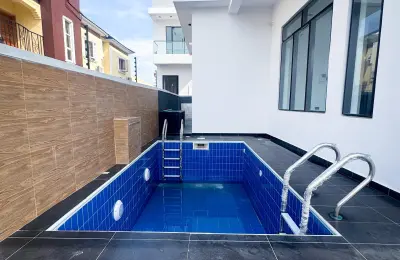 5 Bedroom Fully Detached Duplex