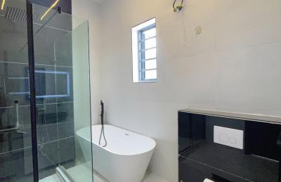 4 Bedroom Fully Detached Duplex
