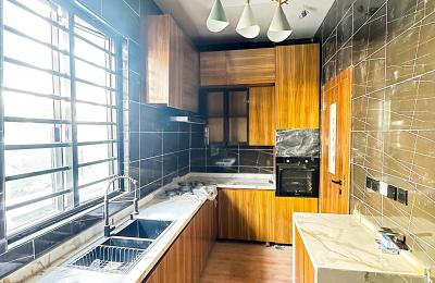4 bedroom semi detached duplex