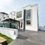 5 Bedroom Fully Detached Duplex