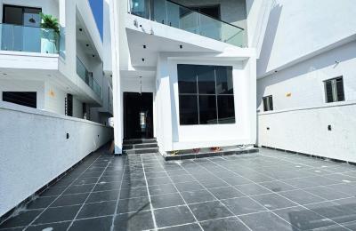 5 bedroom fully detached