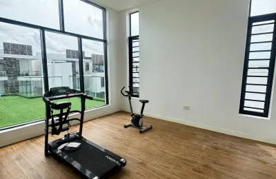 6 Bedroom Fully Detached Duplex