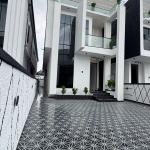 5 Bedroom Fully Detached Duplex