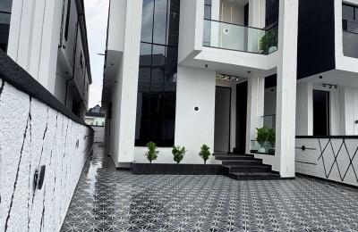 5 Bedroom Fully Detached Duplex