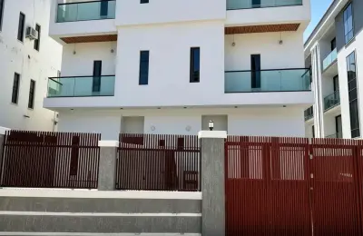5 Bedroom Semi Detached Duplex