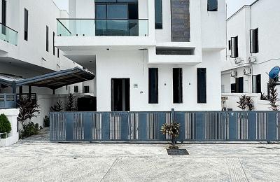 4 bedroom detached duplex
