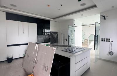 5 bedroom semi-detached duplex