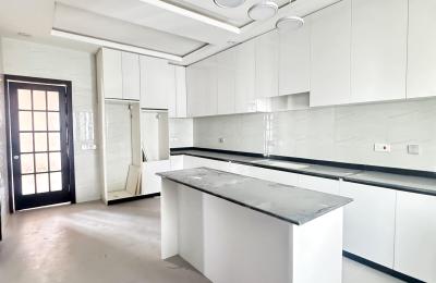 6 bedroom semi detached duplex