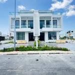 5 bedroom semi-detached duplex
