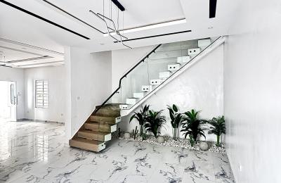 5 bedroom detached duplex