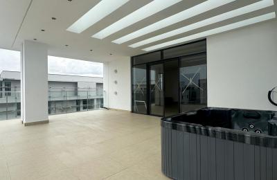 5 bedroom semi-detached duplex