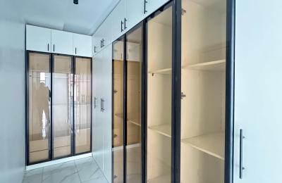 4 bedroom fully detached duplex
