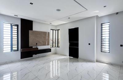 5 bedroom semi-detached duplex