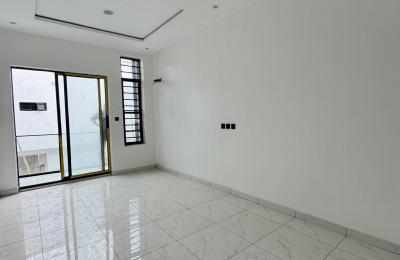 4 Bedroom Terrance