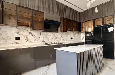 6 Bedroom Fully Detached Duplex