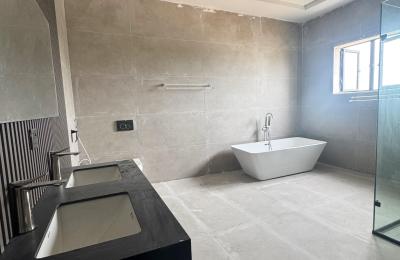 7 Bedroom Fully Detached Duplex
