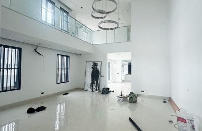 5 bedroom semi-detached duplex