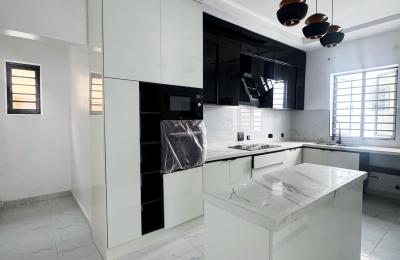 5 bedroom semi-detached duplex