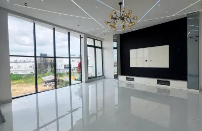 5 Bedroom Fully Detached Duplex