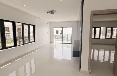 5 Bedroom Fully Detached Duplex