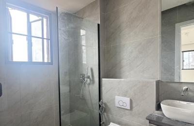 5 bedroom semi-detached duplex