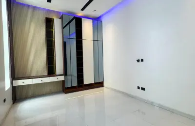 5 Bedroom Fully Detached Duplex