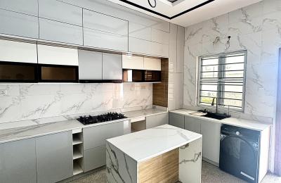 5 bedroom detached duplex