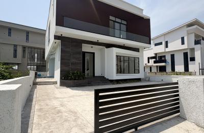 5 Bedroom Fully Detached Duplex