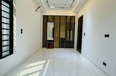 5 Bedroom Fully Detached Duplex