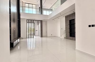5 Bedroom Fully Detached Duplex