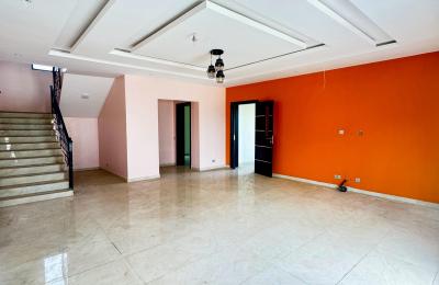 6 bedroom semi detached duplex