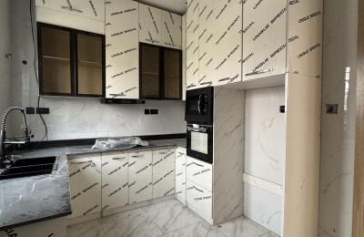 4 Bedroom Terrace
